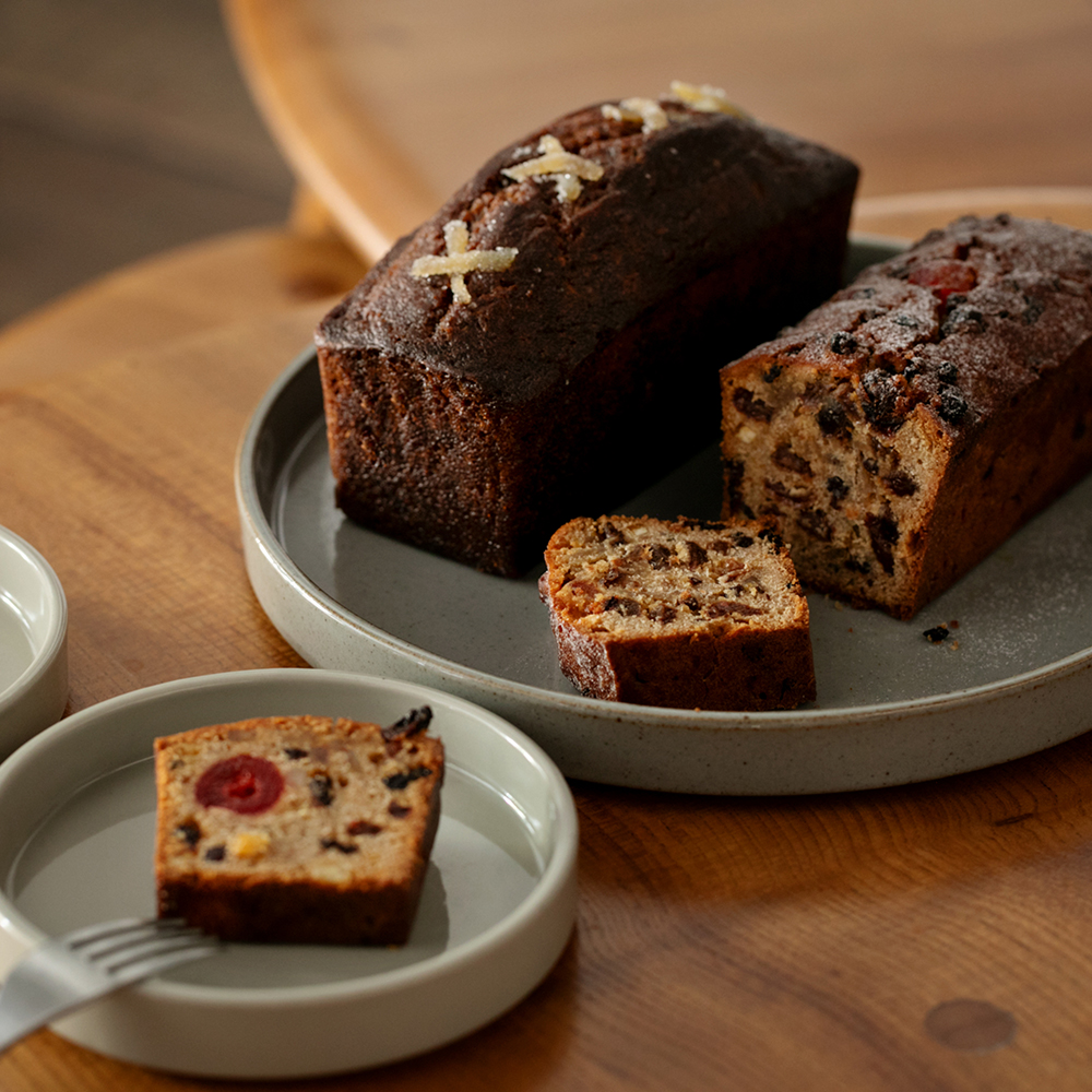 GINGER CAKE & TRADITIONAL FRUIT CAKE