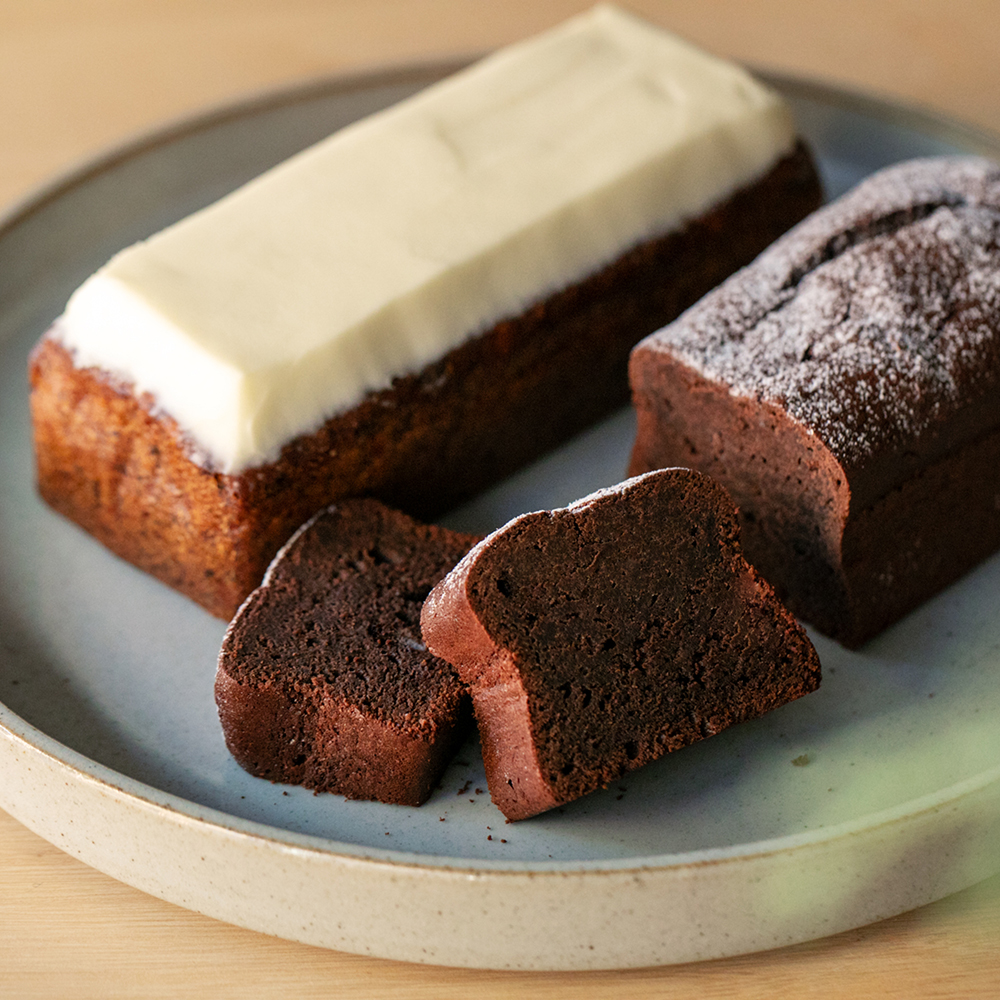 CHOCOLATE CAKE & CARROT  CAKE